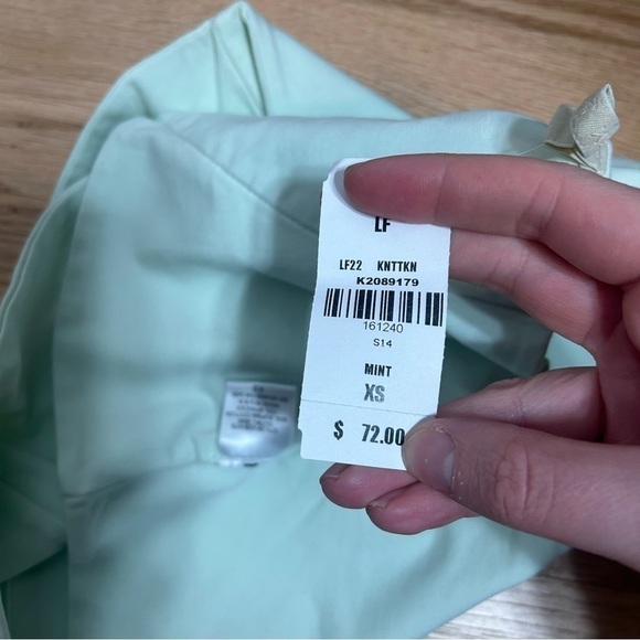 LF Baby Blue Crop Wrap Top NWT XS Mint Green Sleeveless Shirt Blouse - Picture 6 of 6
